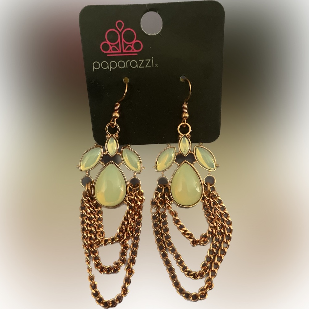 NWT Fashion statement earrings 3.5” length 
White and rose gold tone - Picture 3 of 5